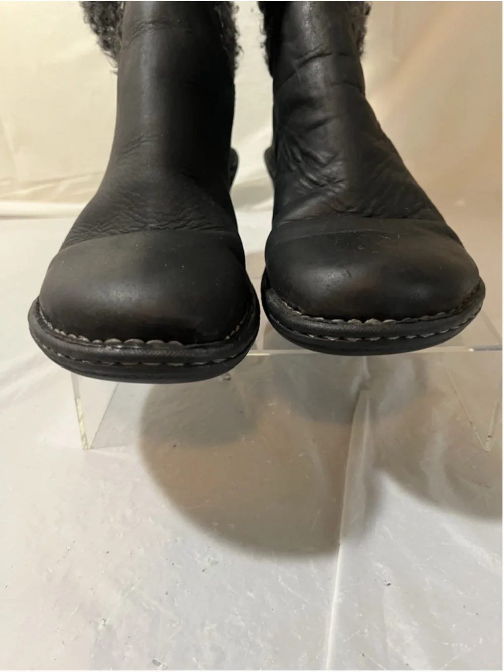 UGG Cresthaven Boot Size 8 Wedge Heel Black Nubuck Gray Knit Pull On